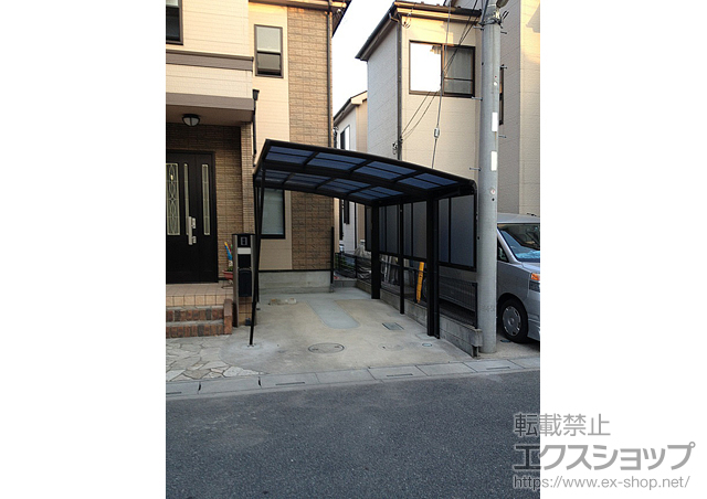 埼玉県越谷市ののカーポート レイナポートグラン　積雪〜20cm対応+サイドパネル ハイルーフ用 施工例