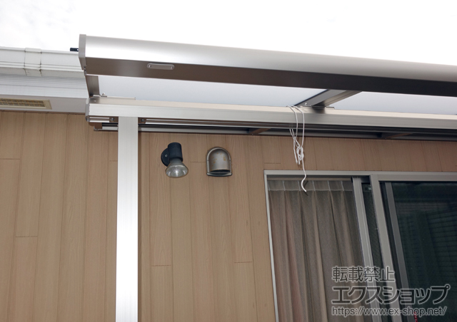 神奈川県横浜市のLIXIL リクシル（トステム）のバルコニー・ベランダ屋根 ライザーテラスII F型 屋根タイプ 単体 積雪〜20cm対応 施工例