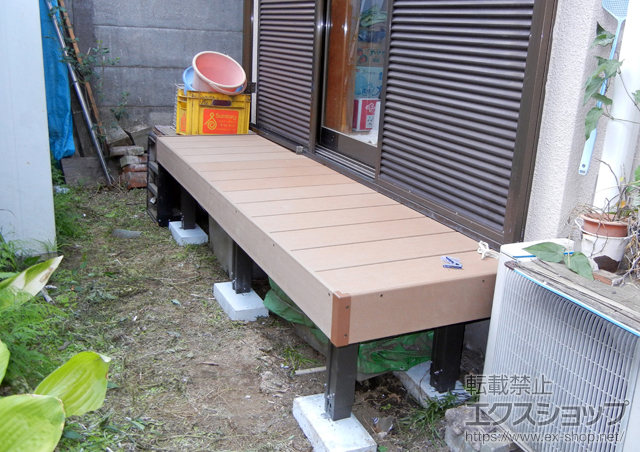 東京都世田谷区のLIXIL リクシル（トステム）のバルコニー・ベランダ屋根 ライザーテラスII F型 ルーフタイプ 単体 積雪~20cm対応6ルーフ用竿掛け 4個入り 施工例