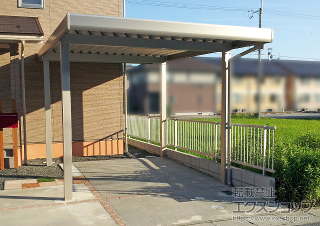 滋賀県長浜市ののカーポート レオンポートneo 積雪〜50cm対応+着脱式サポート　ロング23 施工例