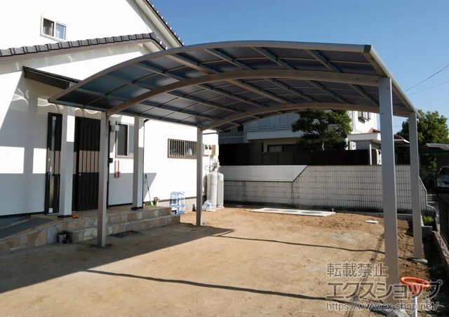 香川県高松市のYKKAPのカーポート レイナツインポートグラン 積雪〜20cm対応 施工例