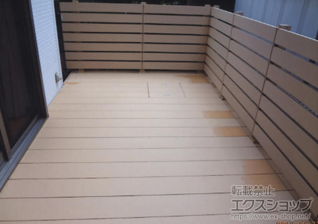 東京都練馬区ののウッドデッキ リウッドデッキ200+ リウッドデッキ200用 オプション+リウッドデッキフェンス3型 横スリット 施工例