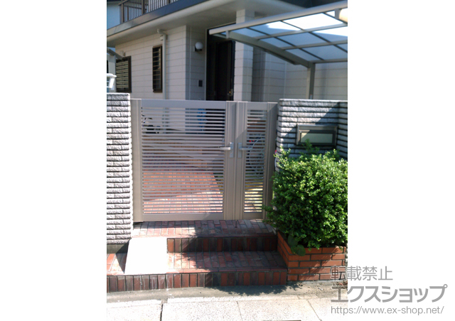 埼玉県さいたま市のLIXIL リクシル（トステム）のサイクルポート・駐輪場 カーブポートシグマIII ミニ 施工例