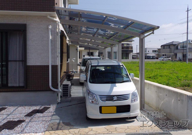 兵庫県加古郡稲美町ののカーポート プレシオスポート 縦連棟 積雪〜20cm対応+収納式物干しセット2型 2本入り 施工例