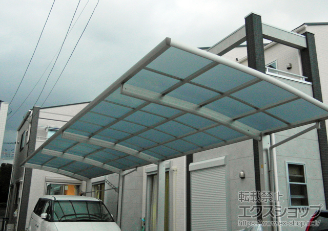 埼玉県朝霞市ののカーポート レイナポートグラン 縦連棟　積雪〜20cm対応+水平式物干し(カーポート柱用) 2本入り 施工例