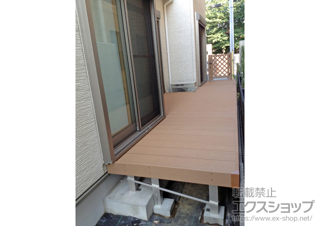 千葉県白井市ののウッドデッキ リウッドデッキ200+特注】リウッドデッキ門扉 2型 ラチス格子 施工例