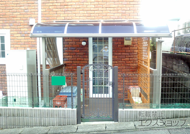 神奈川県横浜市のLIXIL リクシル（トステム）のバルコニー・ベランダ屋根 パワーアルファ RB型 屋根タイプ 単体 積雪〜30cm対応 施工例