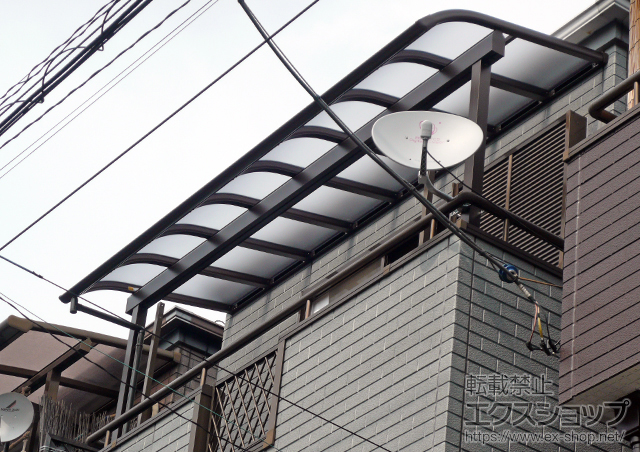 東京都江東区ののバルコニー・ベランダ屋根 プレシオステラス R型 屋根タイプ 単体 1500タイプ 積雪〜50cm対応 施工例