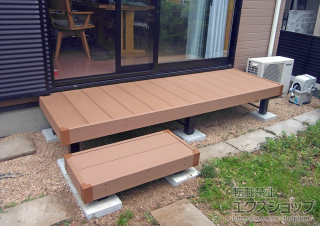 埼玉県草加市ののウッドデッキ リウッドデッキ 200+独立式リウッドステップ2型 1段 施工例