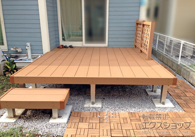 埼玉県川越市ののウッドデッキ リウッドデッキ 200+リウッドデッキフェンス2型 ラチス格子+独立式リウッドステップ2型 施工例