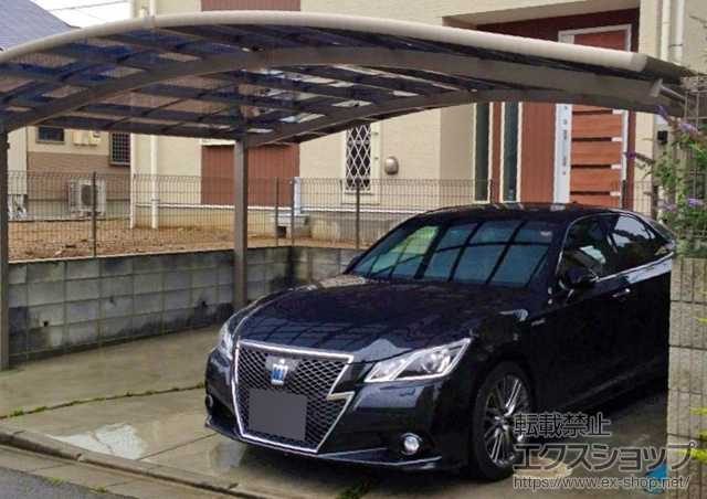 埼玉県入間郡毛呂山町のLIXIL リクシル（トステム）のカーポート カーブポートシグマIII ワイド 積雪〜30cm対応 施工例