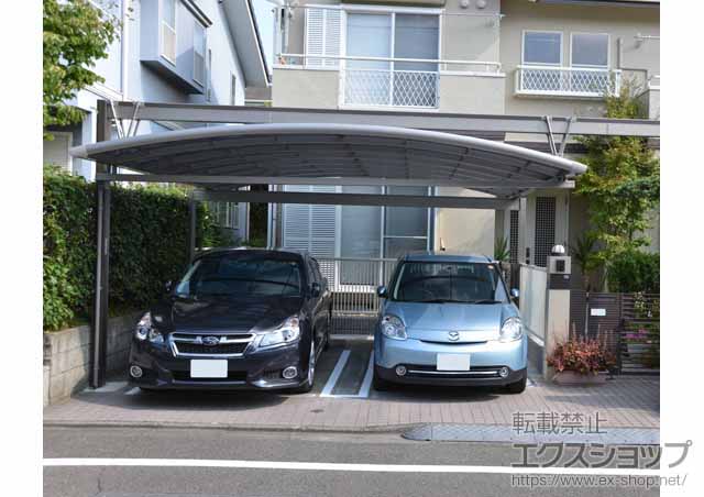 東京都町田市のLIXIL リクシル（トステム）のカーポート マルチスクエア アール屋根 ワイド 両支持タイプ 標準柱＋フレームカバー 施工例
