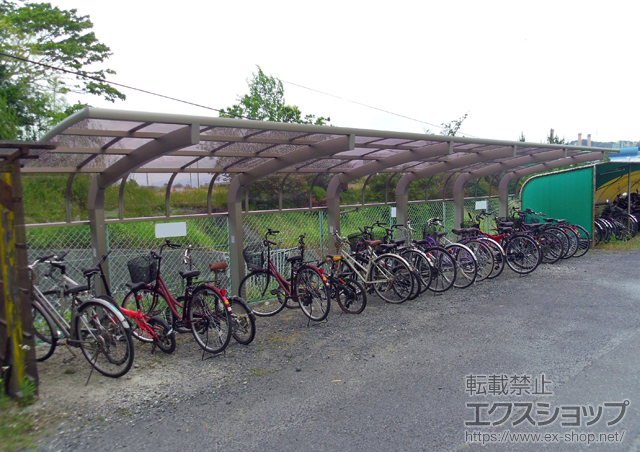 滋賀県湖南市のLIXIL リクシル（トステム）のカーポート テールポートシグマIII 1500 縦連棟 積雪〜50cm対応 施工例