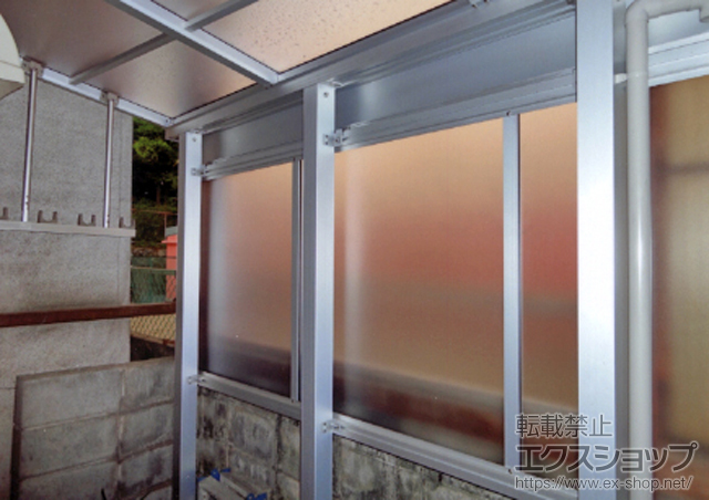 京都府京都市ののテラス屋根 ヴェクター F型 テラスタイプ 単体 積雪〜20cm対応+吊り下げ物干し ロング 2本入 施工例