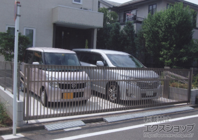 埼玉県川口市ののカーゲート ワイドオーバードアS2型 電動式 ＜2モーター仕様＞ 施工例