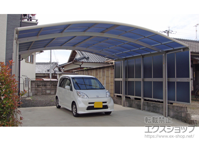 長崎県北松浦郡佐々町ののカーポート レイナツインポートグラン　積雪〜20cm対応＋サイドパネル(片側のみ) 施工例