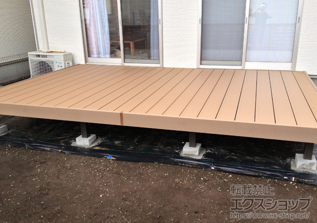 神奈川県愛甲郡愛川町のLIXIL リクシル（トステム）のウッドデッキ リコステージII 施工例