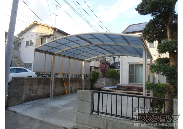 神奈川県座間市ののカーポート レイナツインポートグラン　積雪〜20cm対応＋レイナツインポートグラン　サイドパネル 施工例