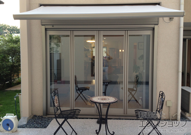 愛知県名古屋市のLIXIL リクシル（トステム）のオーニング・日よけ 彩風C型 電動式(リモコン式) 施工例