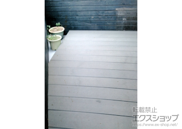 大阪府大阪市ののウッドデッキ バルコニー用リウッドデッキ200 施工例