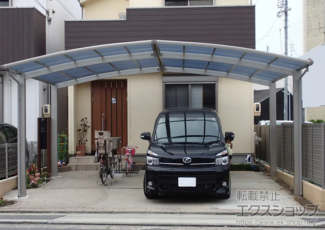 愛知県名古屋市のYKKAPのカーポート レイナポートグラン M合掌　積雪～20cm対応 施工例