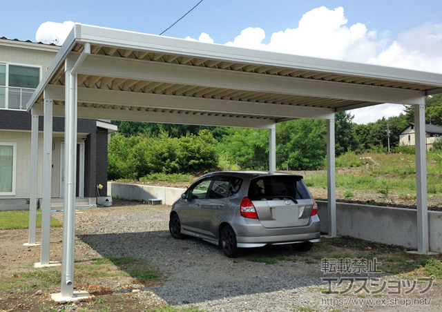 長野県北佐久郡御代田町のLIXIL リクシル（トステム）のカーポート テリオスポートIII 3000 2台用 角柱6本柱仕様 積雪〜100cm対応 施工例
