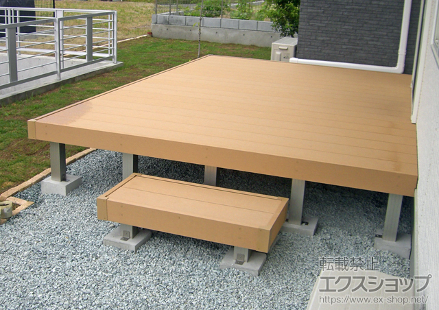 宮城県黒川郡富谷町ののウッドデッキ リウッドデッキ 200+独立式　リウッドステップ2型 施工例