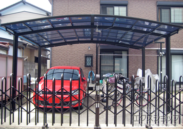 千葉県船橋市のLIXIL リクシル（トステム）のカーポート カーブポートシグマIII ワイド 積雪〜20cm対応 施工例