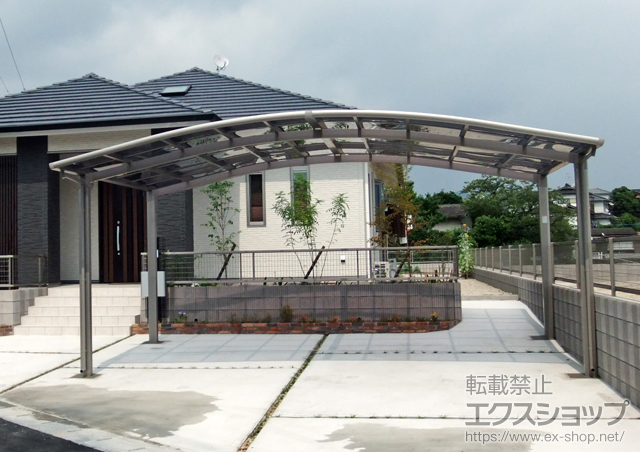 熊本県玉名市のLIXIL リクシル（トステム）のカーポート カーブポートシグマIII ワイド 積雪〜20cm対応 施工例