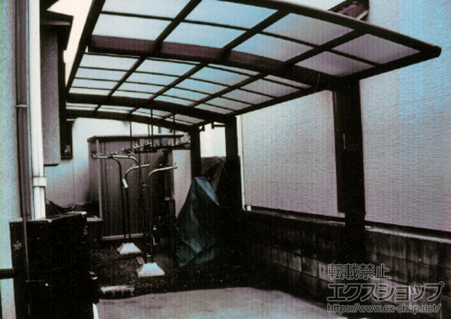 兵庫県加古川市ののカーポート レイナポートグラン 延長　積雪〜20cm対応+テラス用　吊下げ物干し　標準2本入り 施工例