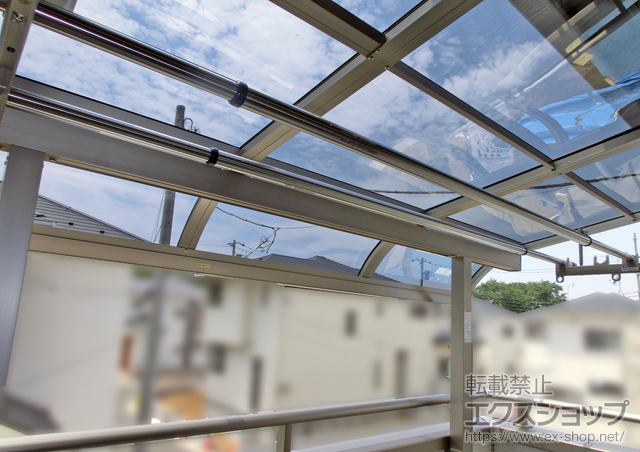 埼玉県さいたま市のLIXIL リクシル（トステム）のバルコニー・ベランダ屋根 ライザーテラスII R型 屋根タイプ 単体 積雪〜20cm対応 施工例