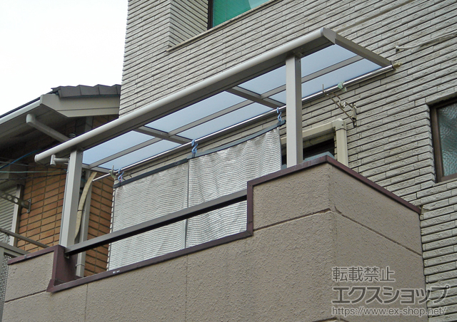 神奈川県川崎市のLIXIL リクシル（トステム）のバルコニー・ベランダ屋根 ライザーテラスII F型 屋根タイプ 単体 積雪〜20cm対応 施工例