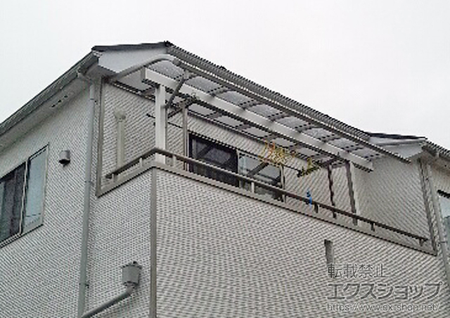 東京都江戸川区ののバルコニー・ベランダ屋根 プレシオステラス R型 1500 屋根タイプ 単体 積雪〜50cm対応 施工例