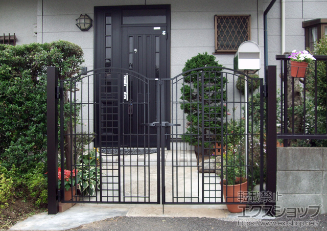東京都調布市のの門扉 ラヴェールV門扉2型 両開き　門柱使用 施工例