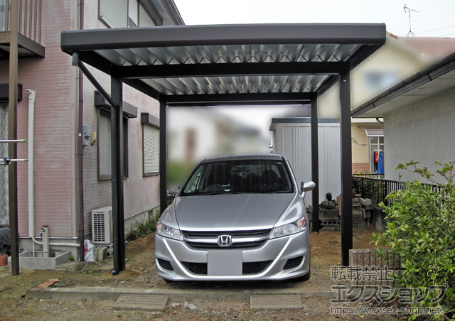 佐賀県佐賀市ののカーポート ジーポートneo Ａタイプ 4本柱 積雪〜100cm対応＋吊り下げ式物干しセット 標準 2本入 施工例