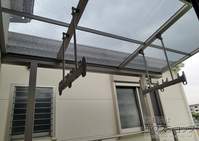 大阪府大阪市のLIXIL リクシル（トステム）のバルコニー・ベランダ屋根 ライザーテラスII F型 屋根タイプ 単体 積雪〜20cm対応 施工例