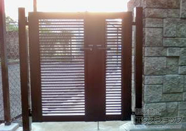 東京都中野区のの門扉 エクスライン門扉1型 両開き 門柱使用 施工例