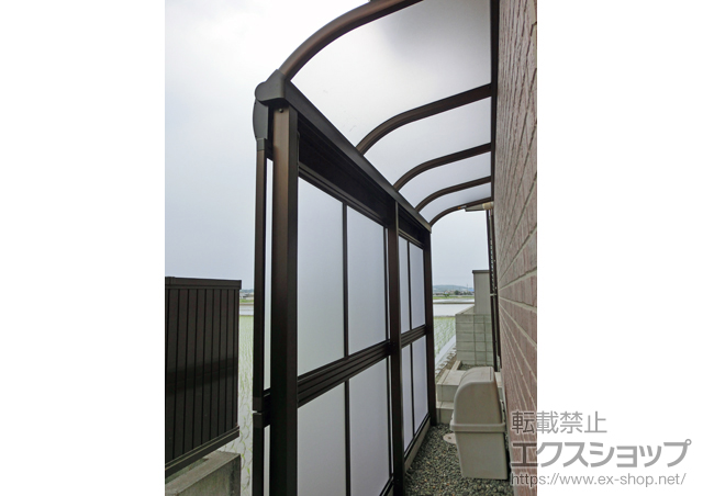 岡山県倉敷市ののテラス屋根 プレシオステラス R型 テラスタイプ 単体 積雪〜20cm対応＋プレシオステラス用 前面パネル2段用 施工例