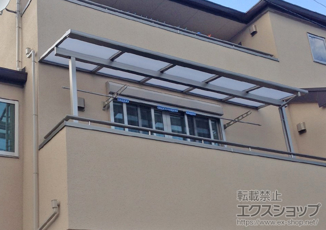 東京都足立区のLIXIL リクシル（トステム）のバルコニー・ベランダ屋根 ライザーテラスII F型 屋根タイプ 単体 積雪〜20cm対応 施工例
