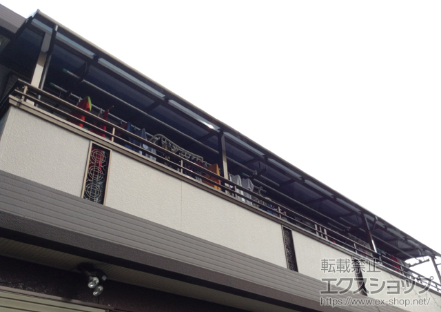 埼玉県熊谷市ののバルコニー・ベランダ屋根、二重窓（内窓） ライザーテラスII R型 屋根タイプ 三連棟 積雪〜20cm対応 施工例