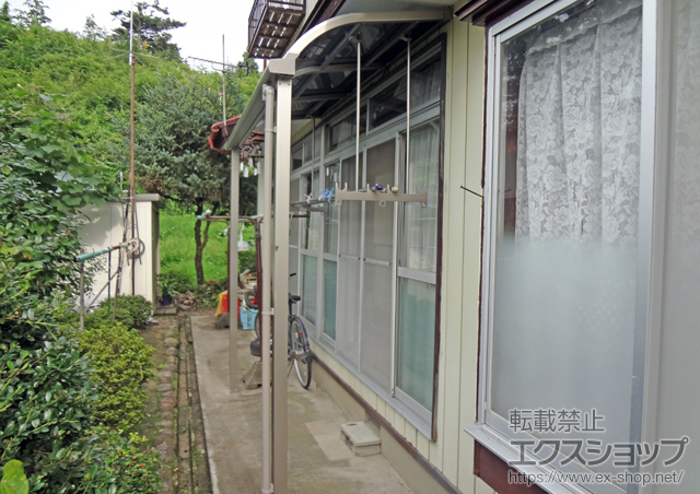 福島県田村市のLIXIL リクシル（トステム）のテラス屋根 ライザーテラスII R型 テラスタイプ 単体 積雪〜20cm対応 施工例