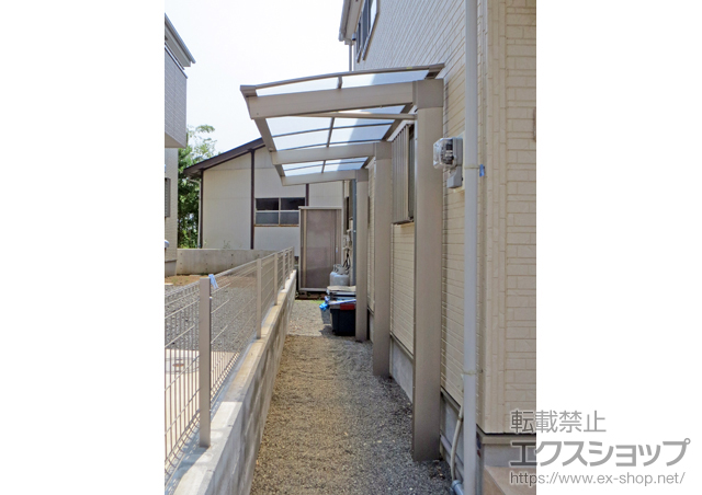 神奈川県横浜市のLIXIL リクシル（トステム）のテラス屋根 エックスルーフ 独立前下がり テラスタイプ 連棟 積雪〜20cm対応 施工例