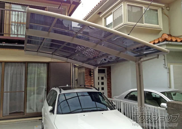神奈川県相模原市のLIXIL リクシル（トステム）のカーポート カーブポートシグマIII 積雪～20cm対応 施工例