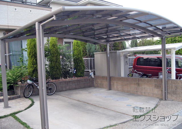 愛知県知多郡東浦町のLIXIL リクシル（トステム）のカーポート カーブポートシグマIII ワイド 積雪〜20cm対応 施工例