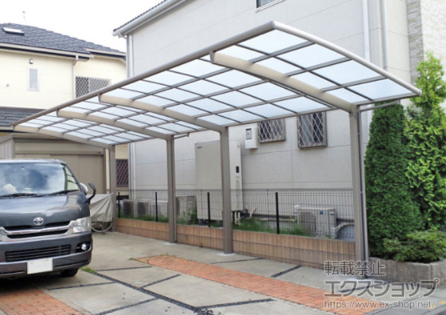 埼玉県北本市のLIXIL リクシル（トステム）のカーポート カーブポートシグマIII 縦連棟 積雪〜20cm対応 施工例