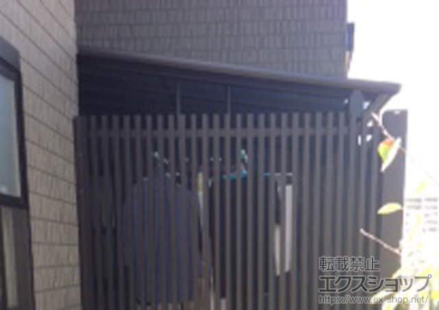 大阪府和泉市ののテラス屋根 ヴェクターテラス F型 テラスタイプ 単体 積雪〜20cm対応+吊り下げ式物干し 標準 2本入 施工例