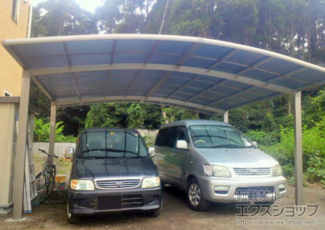 鹿児島県指宿市のLIXIL リクシル（トステム）のカーポート カーブポートシグマIII ワイド 積雪〜20cm対応 施工例