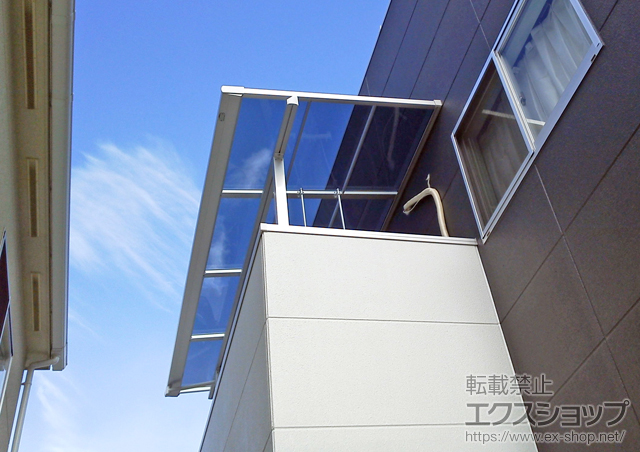 大阪府高槻市のLIXIL リクシル（トステム）のバルコニー・ベランダ屋根 ライザーテラスII F型 屋根タイプ 単体 積雪〜20cm対応 施工例