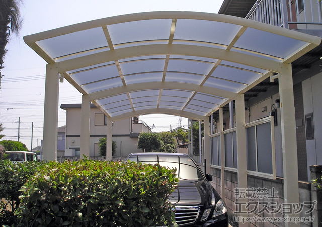 埼玉県児玉郡上里町ののカーポート レイナワンポートグラン 延長　積雪〜20cm対応+ レイナワンポートグラン用 サイドパネル 施工例