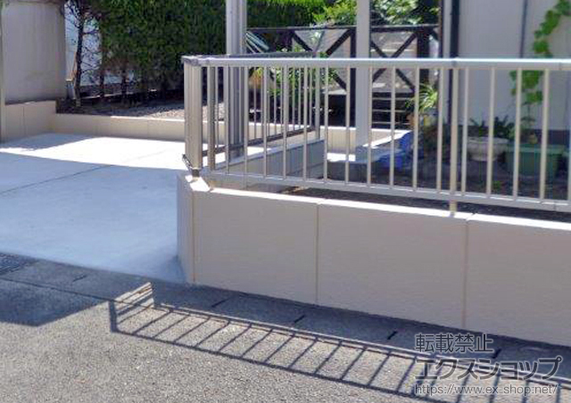 宮崎県宮崎市ののフェンス・柵 レスティナフェンス21型 たて格子 自由柱施工 施工例